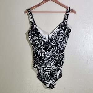 Miraclesuit Tummy Control Banana Leafs Swimsuit